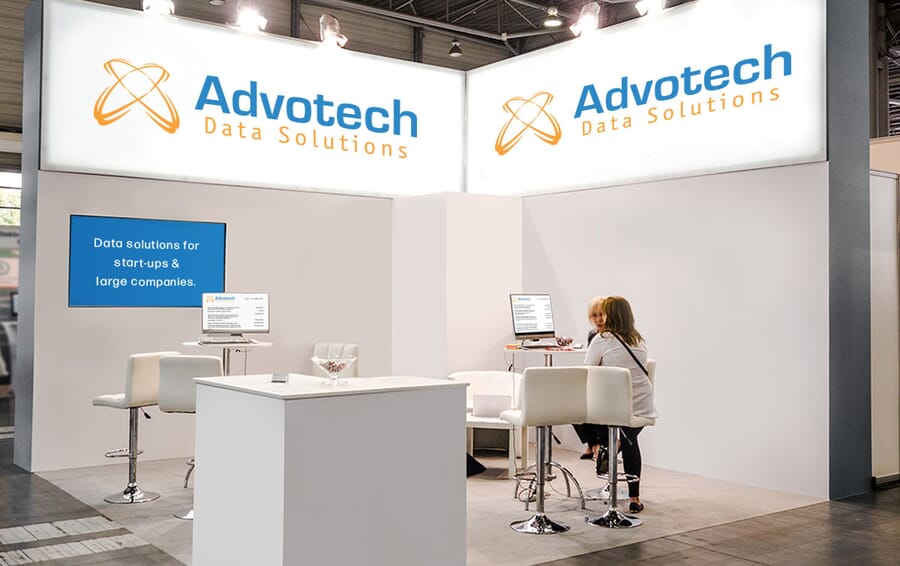 tradeshow booth setup